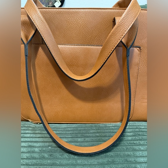 👜🌸Poppy & Peonies Cognac Multitasker Tote! 16" Laptop, Stanley tons of pockets - Picture 9 of 12